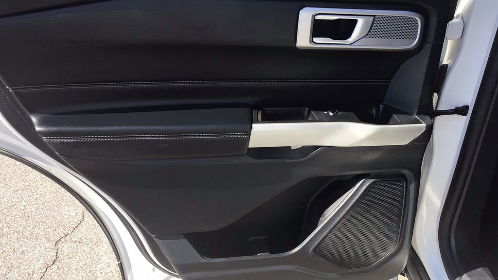 Certified 2022 Ford Explorer Limited w/ Equipment Group 301A image 15