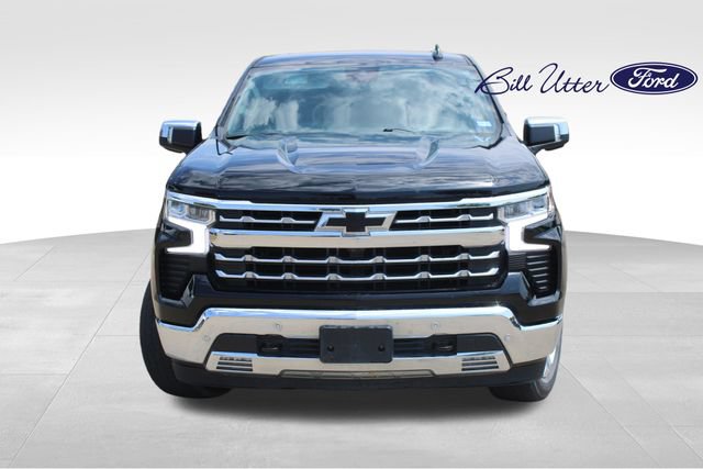 Used 2024 Chevrolet Silverado 1500 LTZ RWD image 2