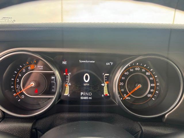 Used 2018 Jeep Wrangler Unlimited Sahara w/ Dual Top Group image 15