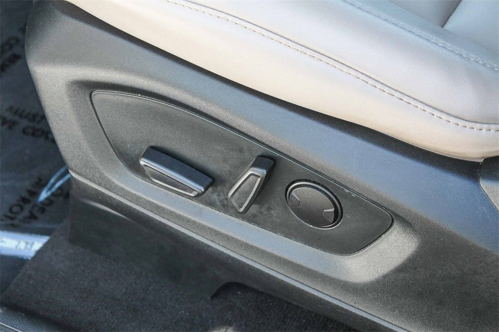 Certified 2022 Ford Explorer XLT w/ Equipment Group 202A image 29