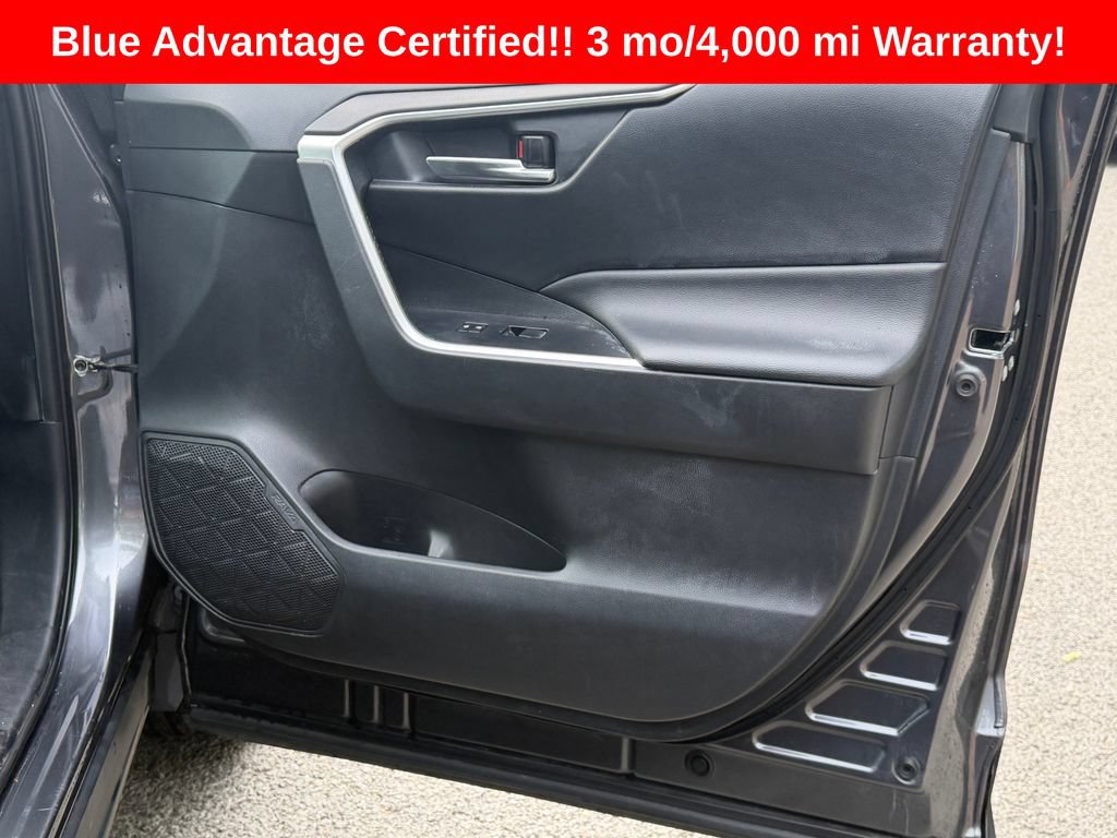 Used 2019 Toyota RAV4 XLE AWD/4WD image 8