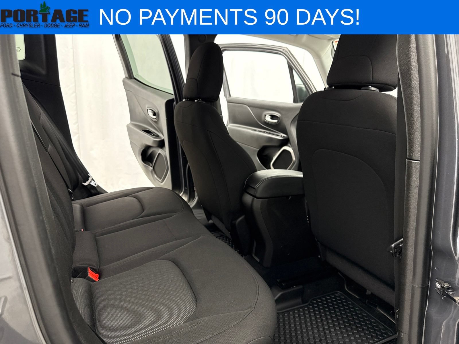Used 2023 Jeep Renegade Latitude AWD/4WD image 31