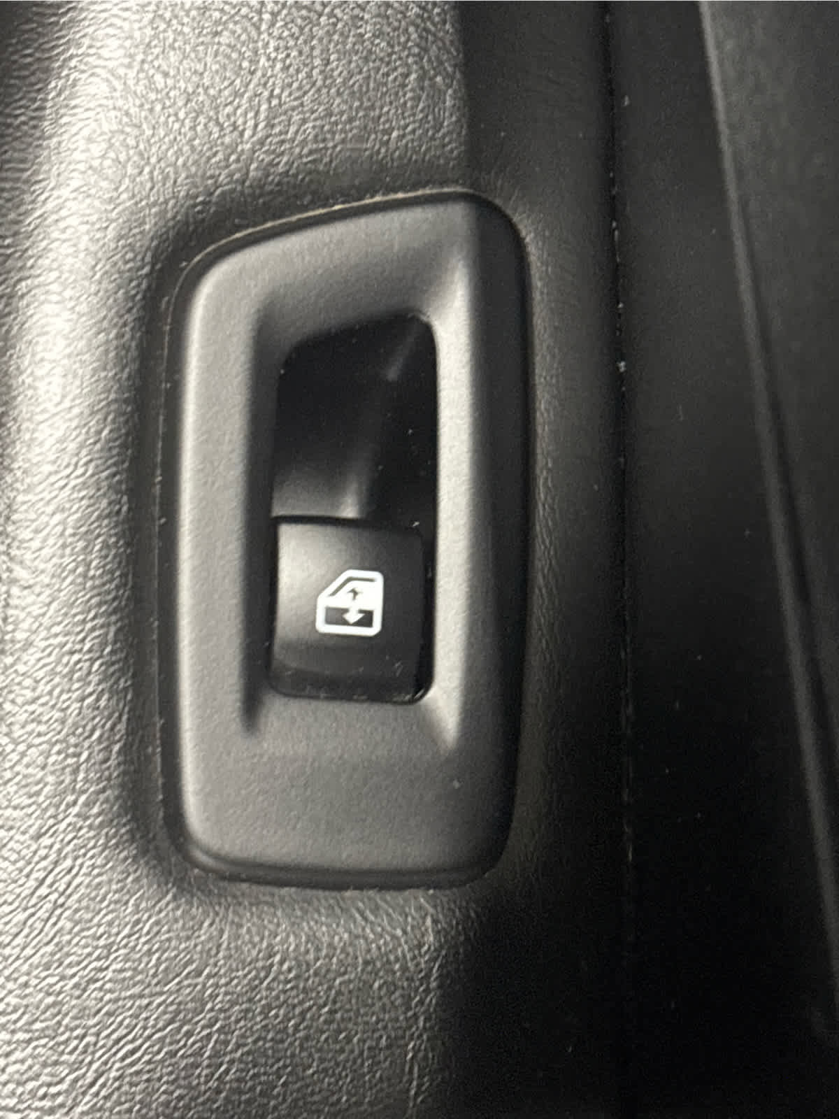 Used 2018 Jeep Compass Latitude w/ Cold Weather Group image 36