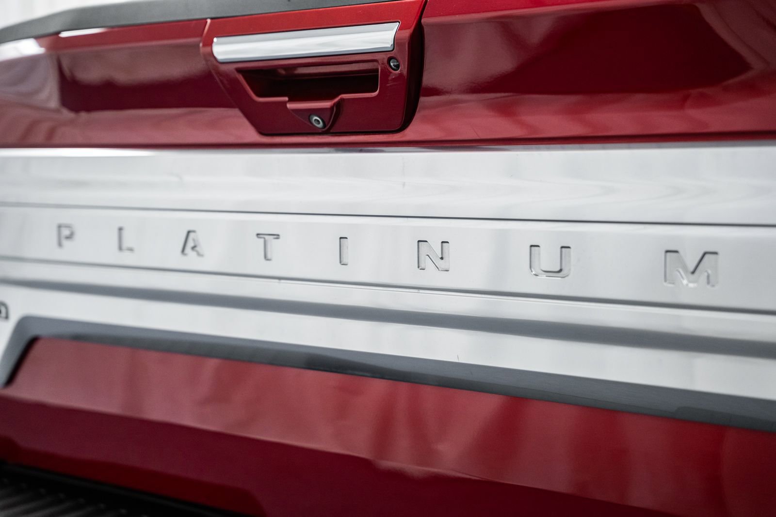 Certified 2018 Ford F150 Platinum w/ Equipment Group 701A Luxury image 11