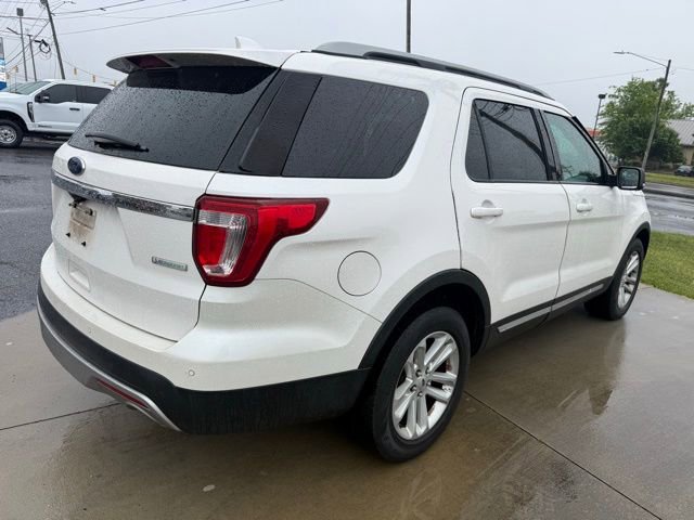 Certified 2017 Ford Explorer XLT w/ Equipment Group 202A FWD image 13