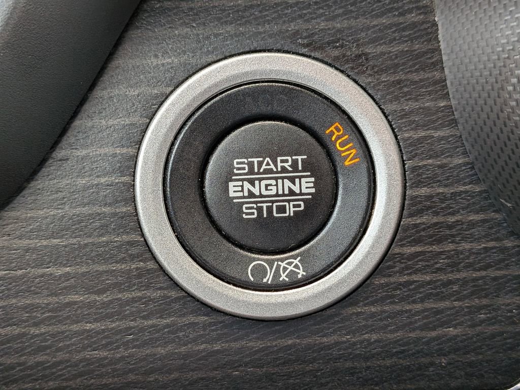 Used 2024 RAM 2500 Limited image 30