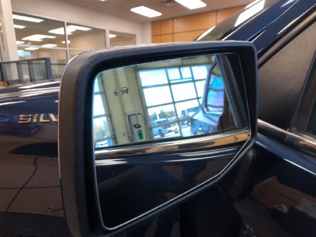 Used 2022 Chevrolet Silverado 1500 LTZ w/ Technology Package AWD/4WD image 22
