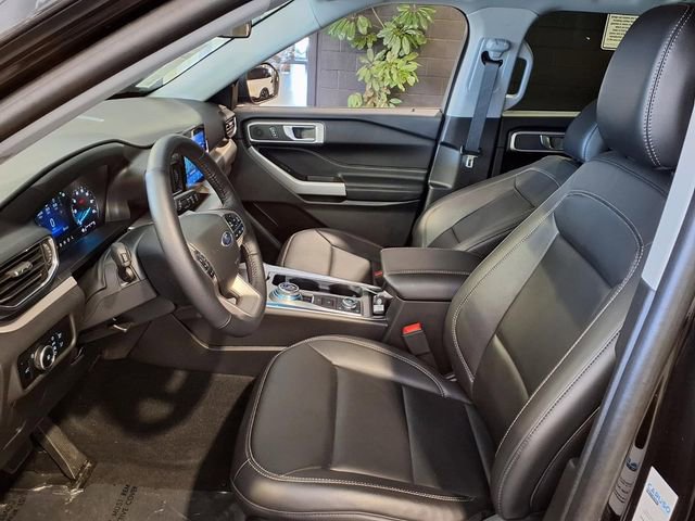 Certified 2023 Ford Explorer XLT w/ Equipment Group 202A image 19