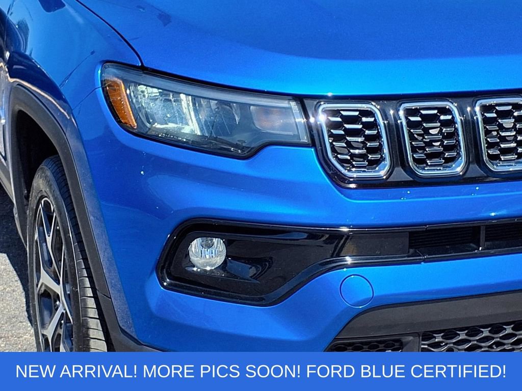 Used 2025 Jeep Compass Limited AWD/4WD image 28