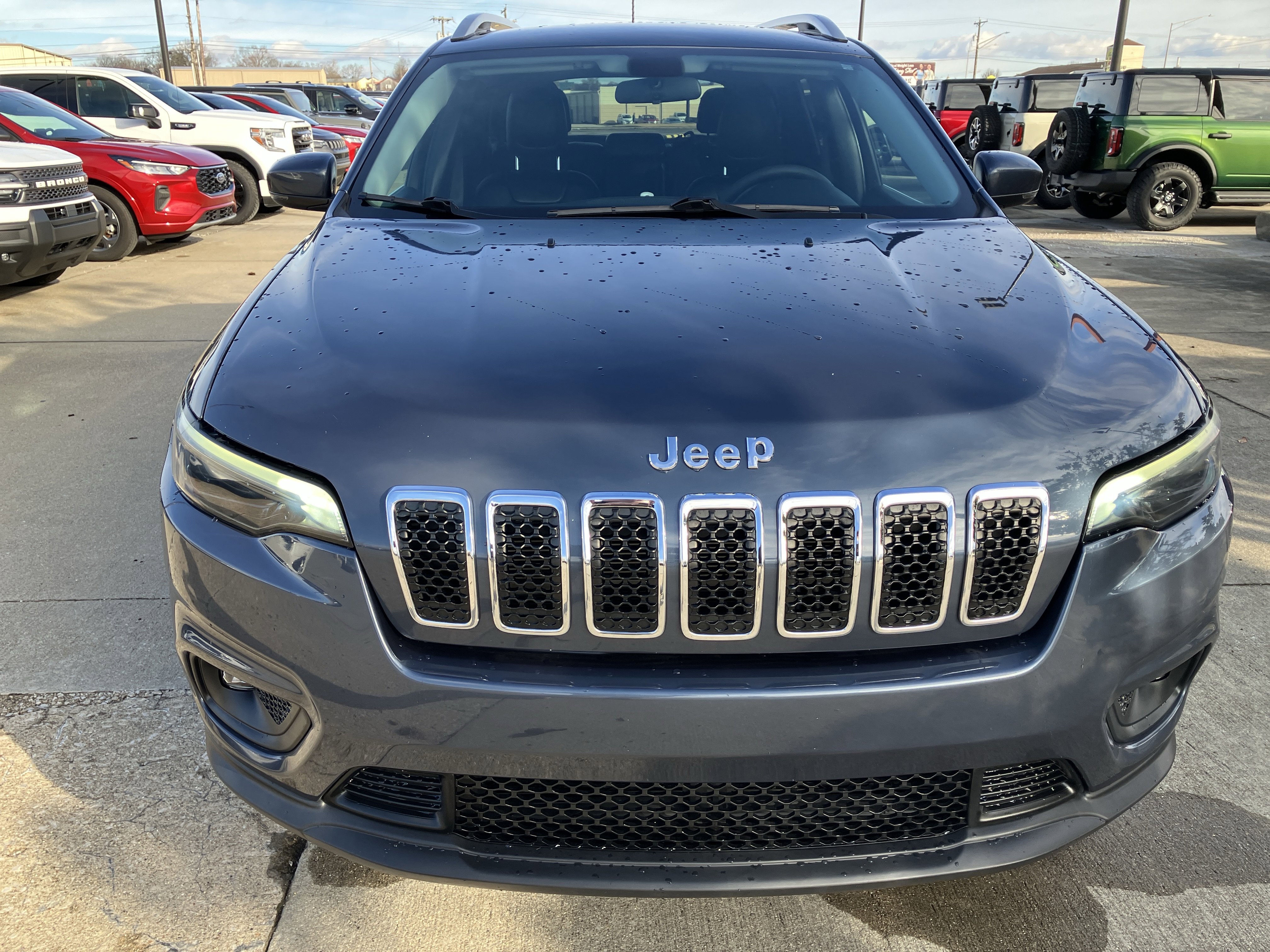 Used 2020 Jeep Cherokee Latitude Plus image 9