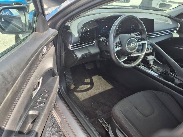 Used 2025 Hyundai Elantra SEL FWD image 7