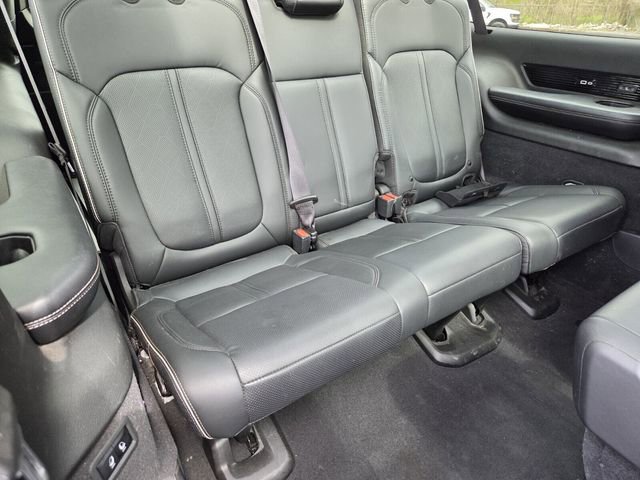 Used 2023 Jeep Grand Wagoneer L Series II image 15