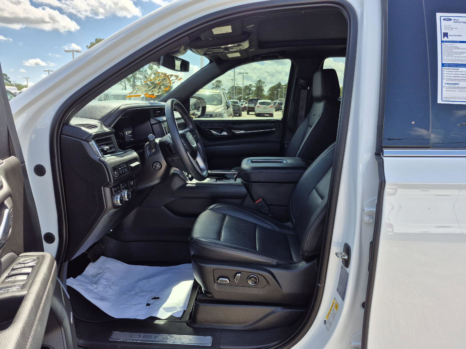 Used 2023 GMC Yukon Denali w/ LPO, Floor Liner Package image 8