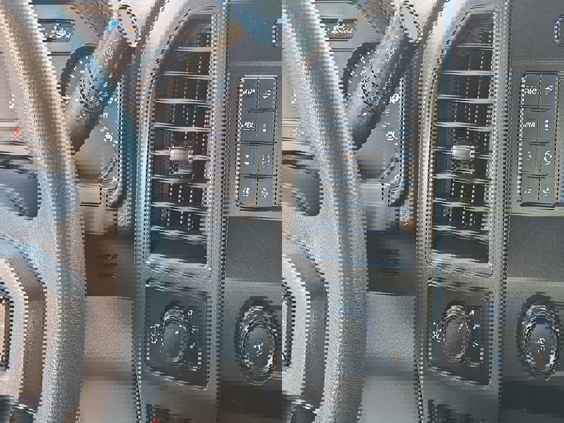 Certified 2022 Ford F250 XL w/ Power Equipment Group image 19