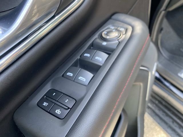 Used 2023 Chevrolet Suburban RST AWD/4WD image 19