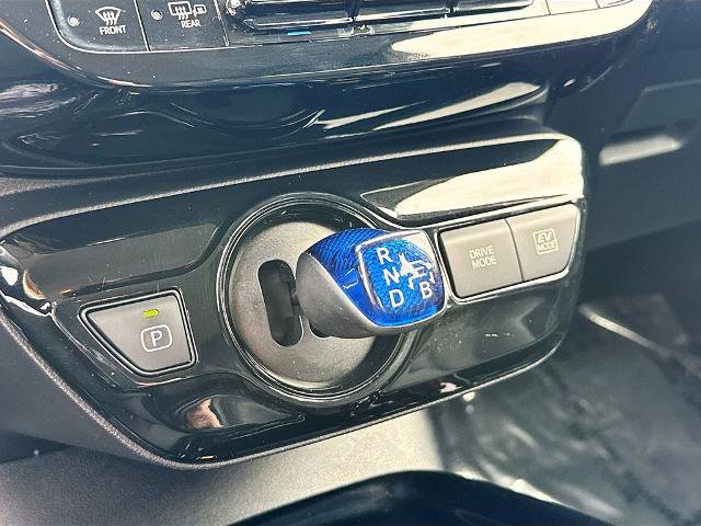 Used 2020 Toyota Prius XLE AWD/4WD image 11