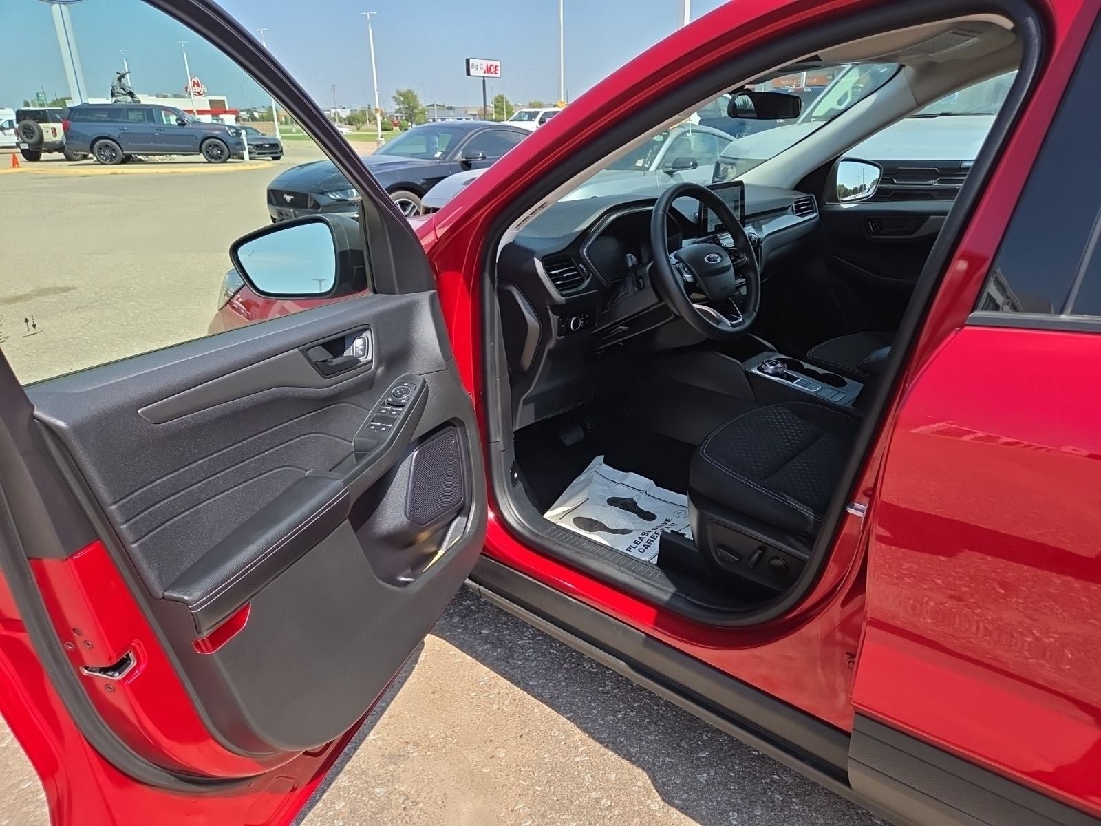 Certified 2023 Ford Escape Active AWD/4WD image 24