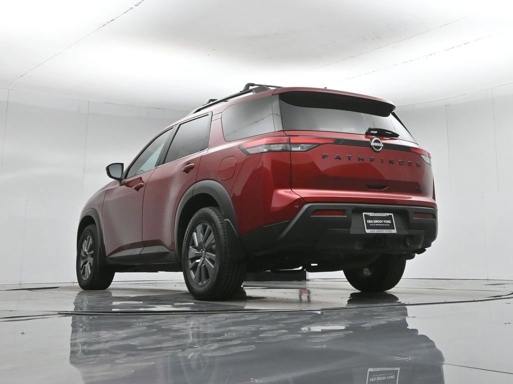 Used 2023 Nissan Pathfinder SV w/ SV Premium Package image 21