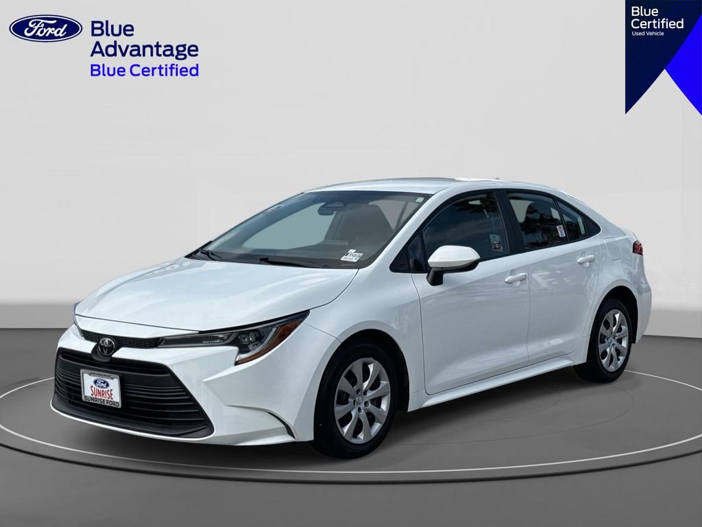 Used 2023 Toyota Corolla LE image 1