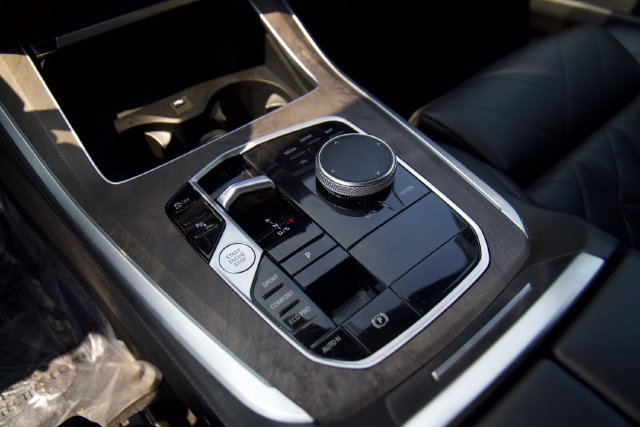 Used 2024 BMW X5 sDrive40i w/ Premium Package RWD image 23