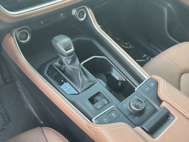 Used 2026 Toyota Grand Highlander AWD image 33