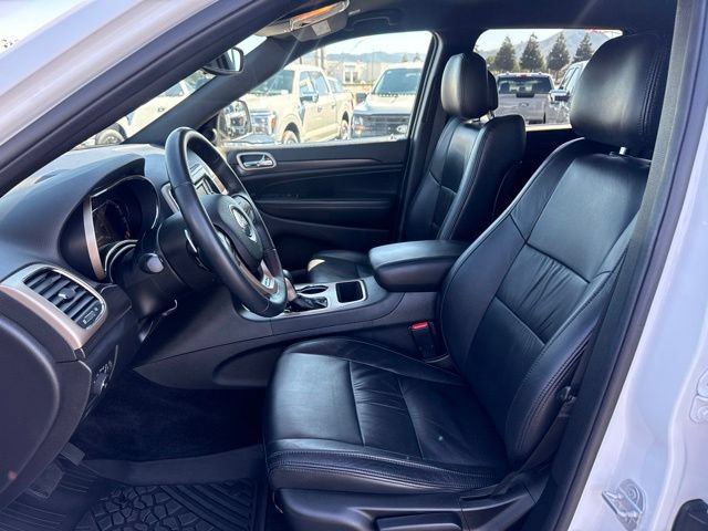 Used 2017 Jeep Grand Cherokee Laredo AWD/4WD image 19