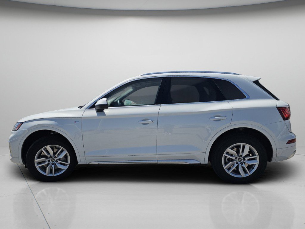 Used 2023 Audi Q5 2.0T Premium w/ Convenience Package AWD/4WD image 21