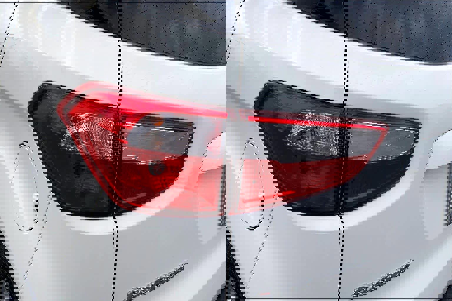 Certified 2021 Ford EcoSport SE image 24