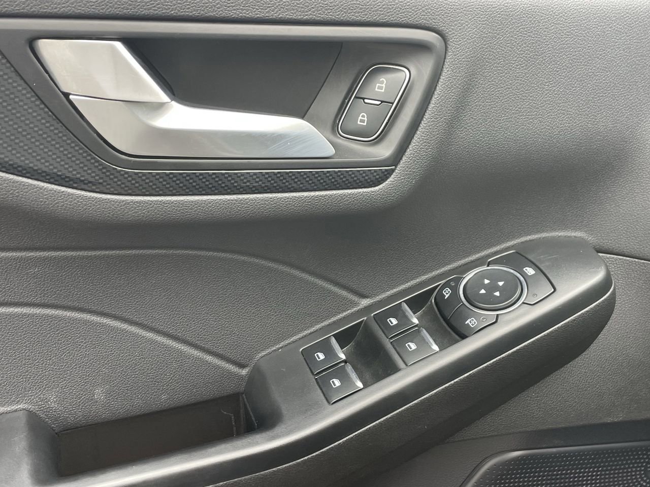 Certified 2024 Ford Escape ST-Line w/ Cold Weather Package FWD image 25