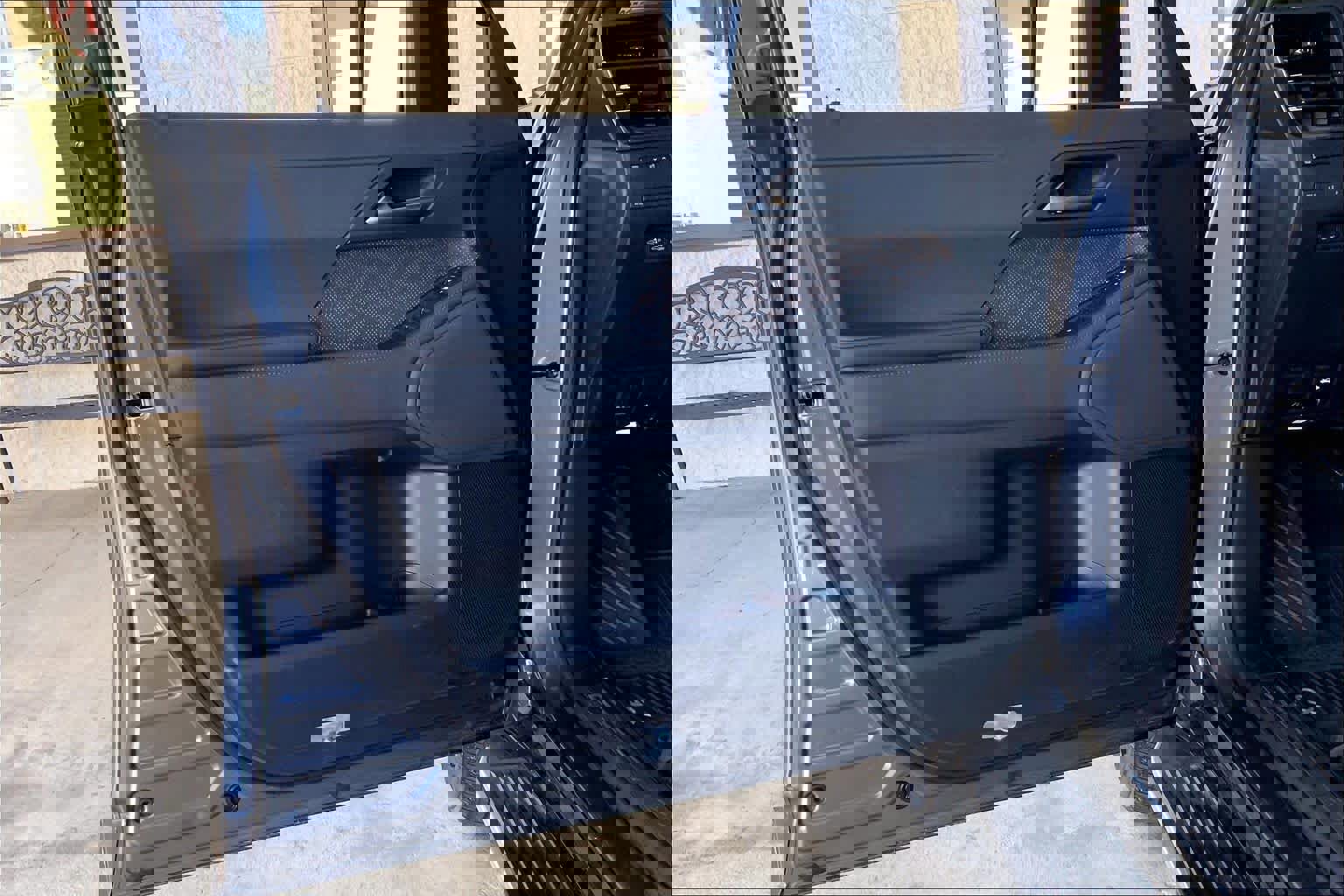 Used 2024 Lexus GX 550 image 21