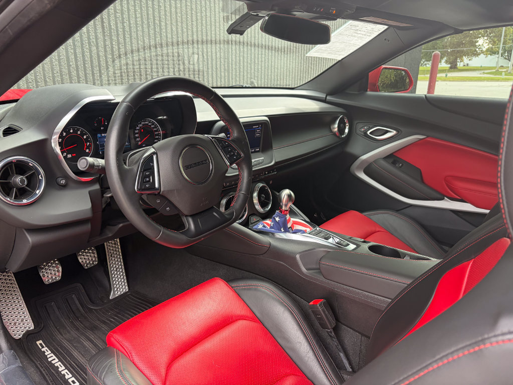 Used 2023 Chevrolet Camaro LT RWD image 11