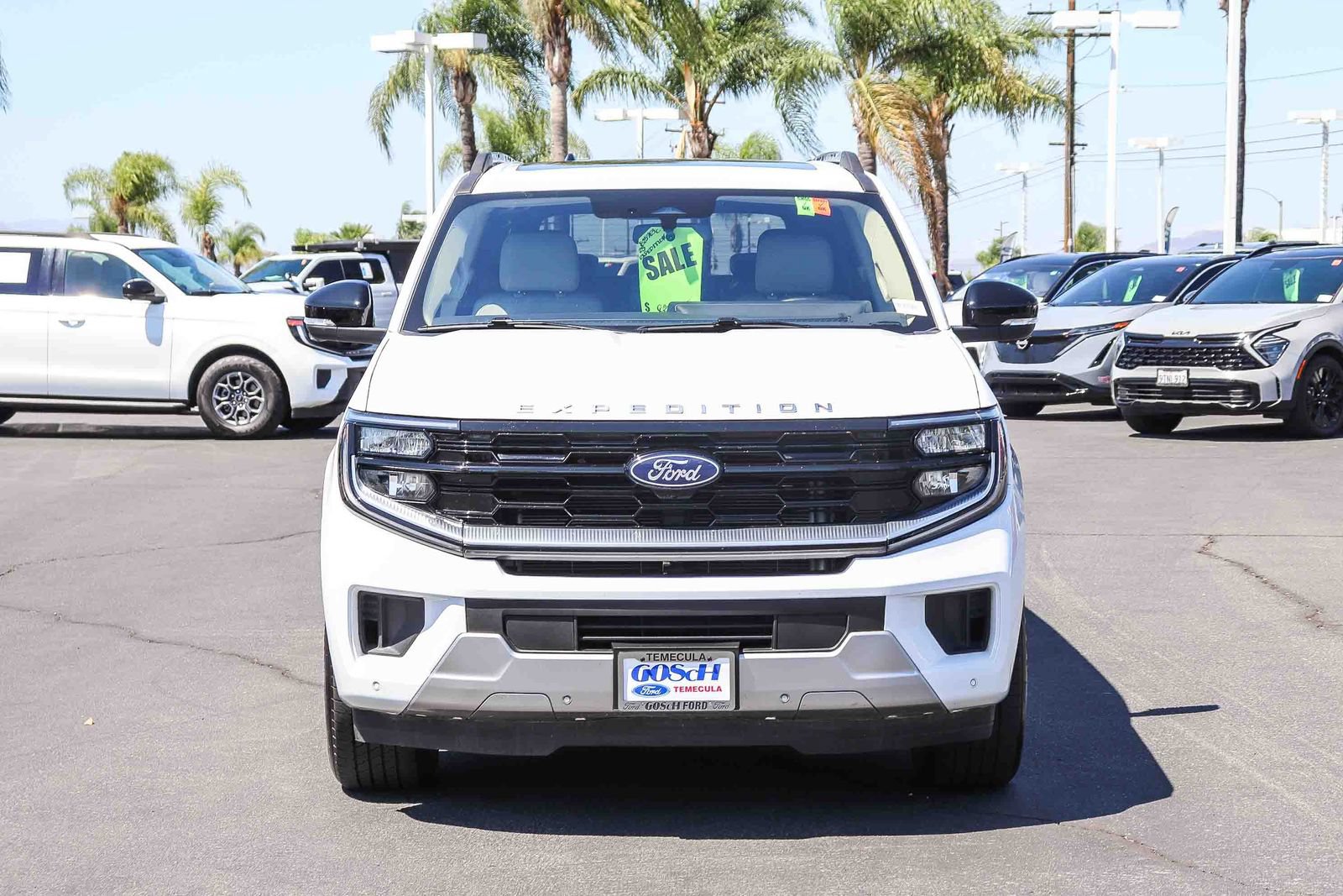 Certified 2025 Ford Expedition Platinum AWD/4WD image 2
