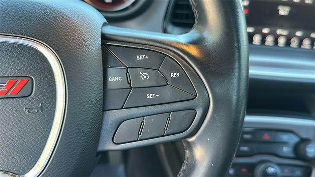 Used 2020 Dodge Challenger SXT RWD image 21