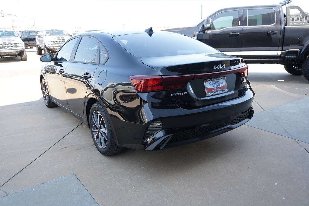 Used 2024 Kia Forte LXS w/ LXS Technology Package FWD image 11