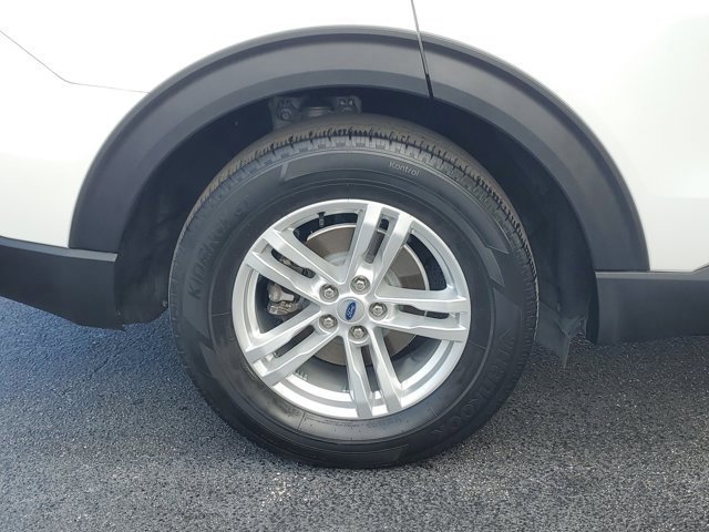 Certified 2023 Ford Explorer XLT w/ Equipment Group 202A image 7