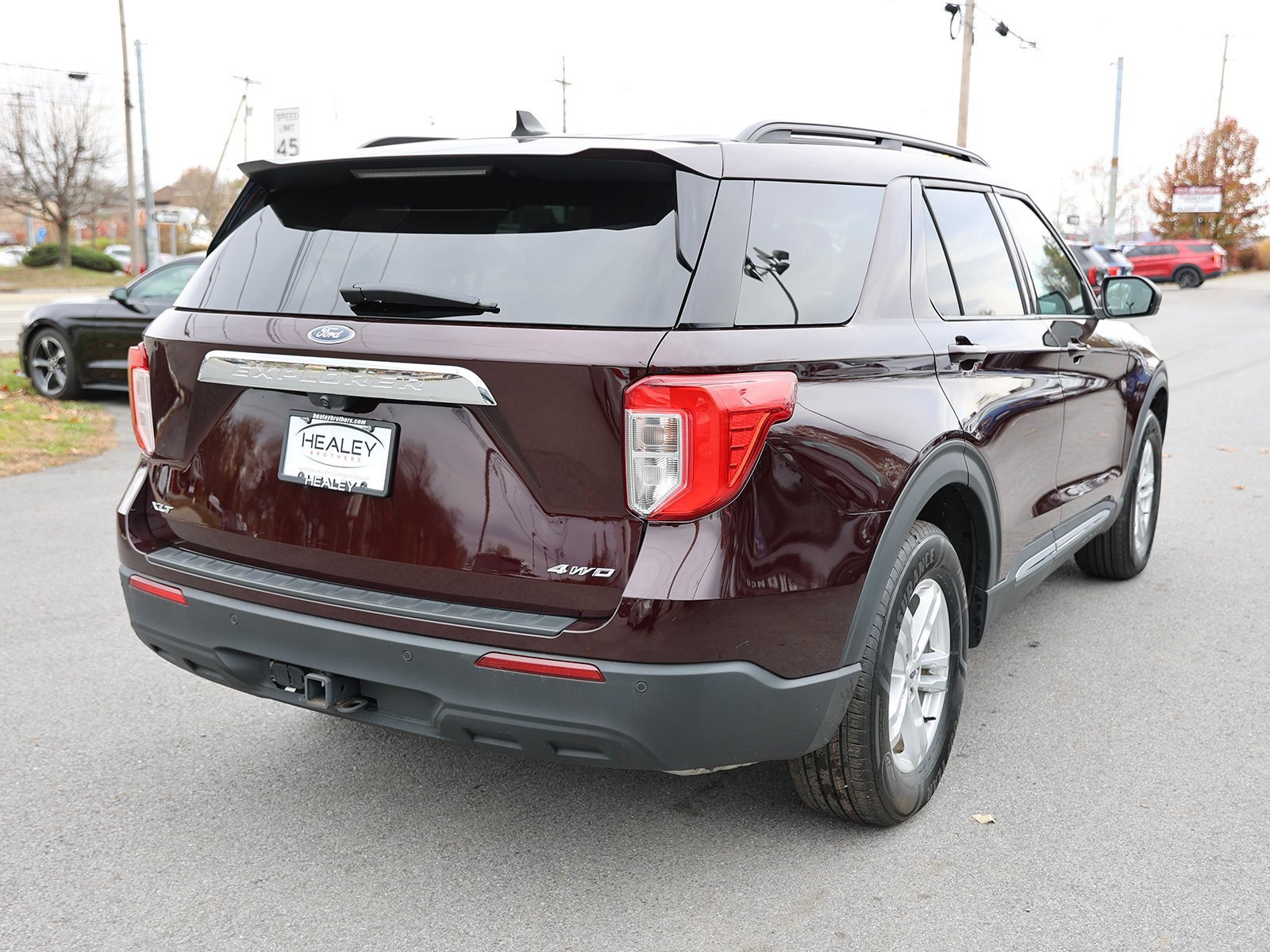 Certified 2022 Ford Explorer XLT w/ Class IV Trailer Tow Package image 4