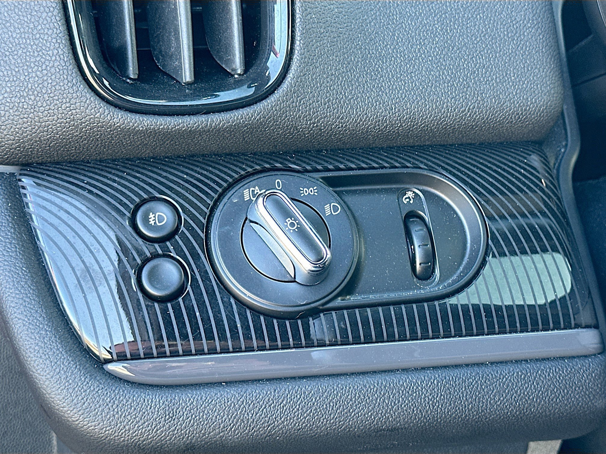 Used 2019 MINI Cooper Countryman S w/ Premium Package image 10