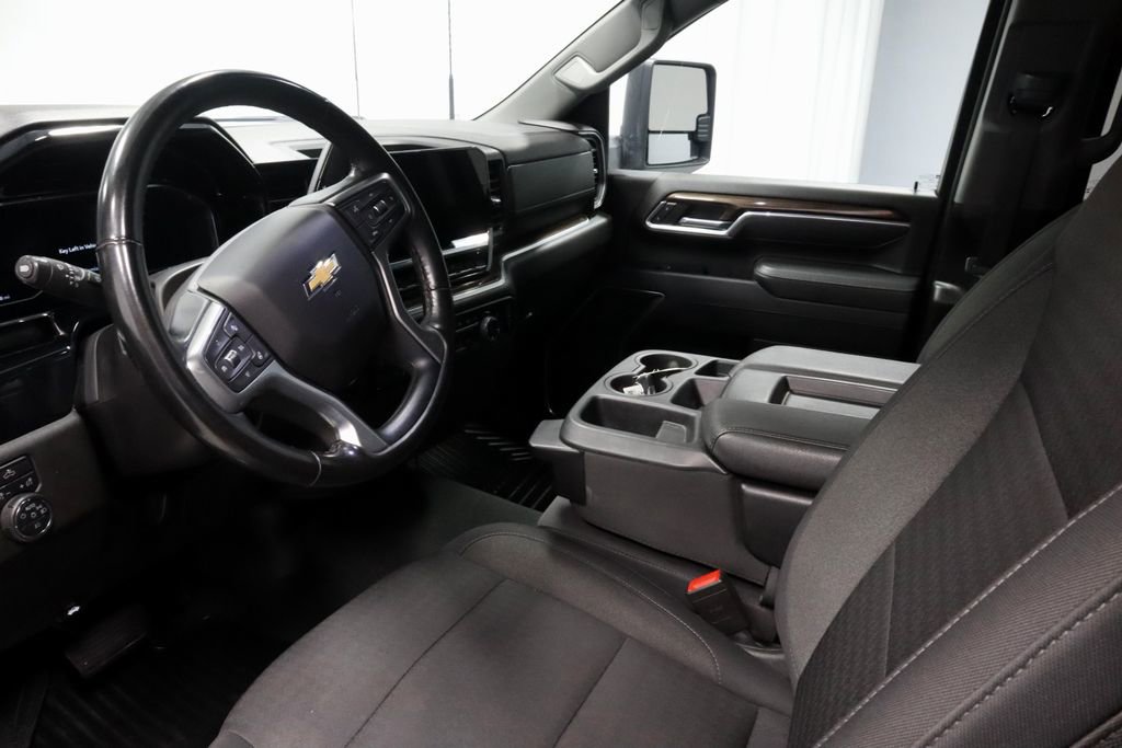 Used 2025 Chevrolet Silverado 2500 LT w/ Convenience Package AWD/4WD image 23