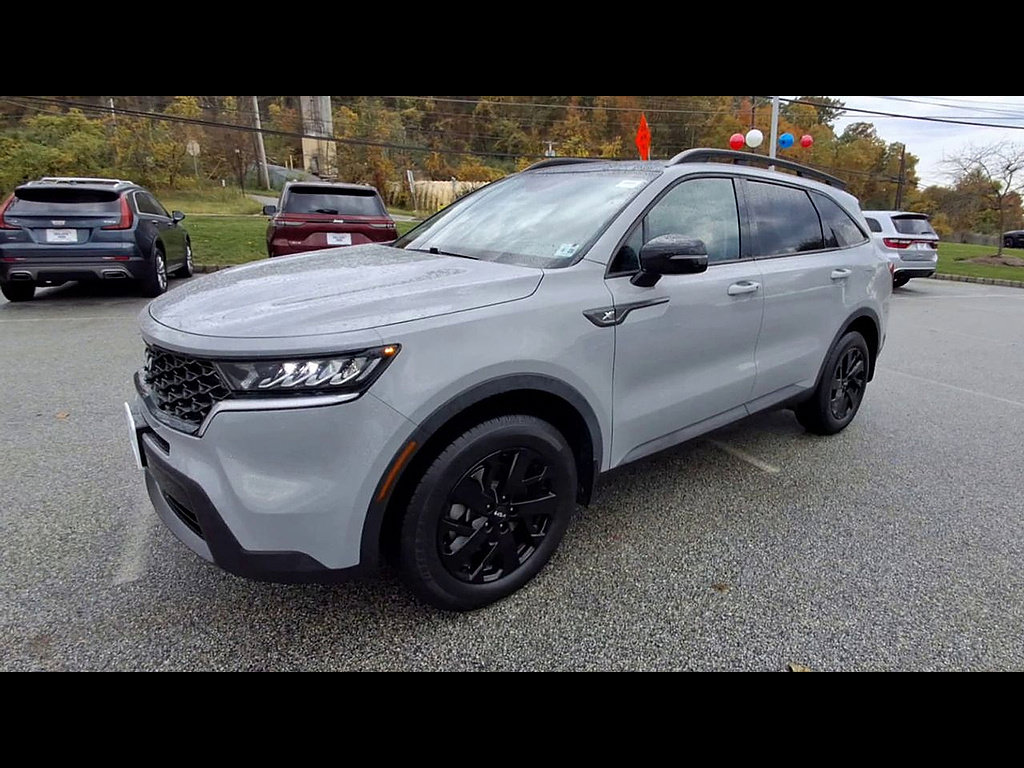 Used 2023 Kia Sorento S w/ Panoramic Sunroof Package AWD/4WD image 4