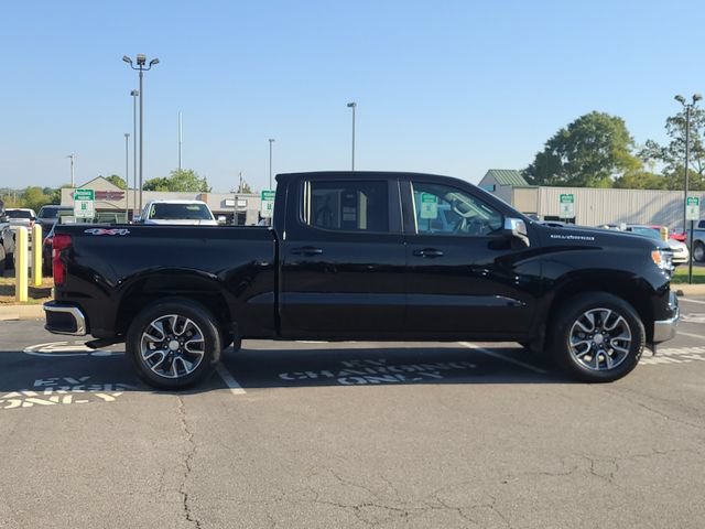 Used 2023 Chevrolet Silverado 1500 LT AWD/4WD image 4