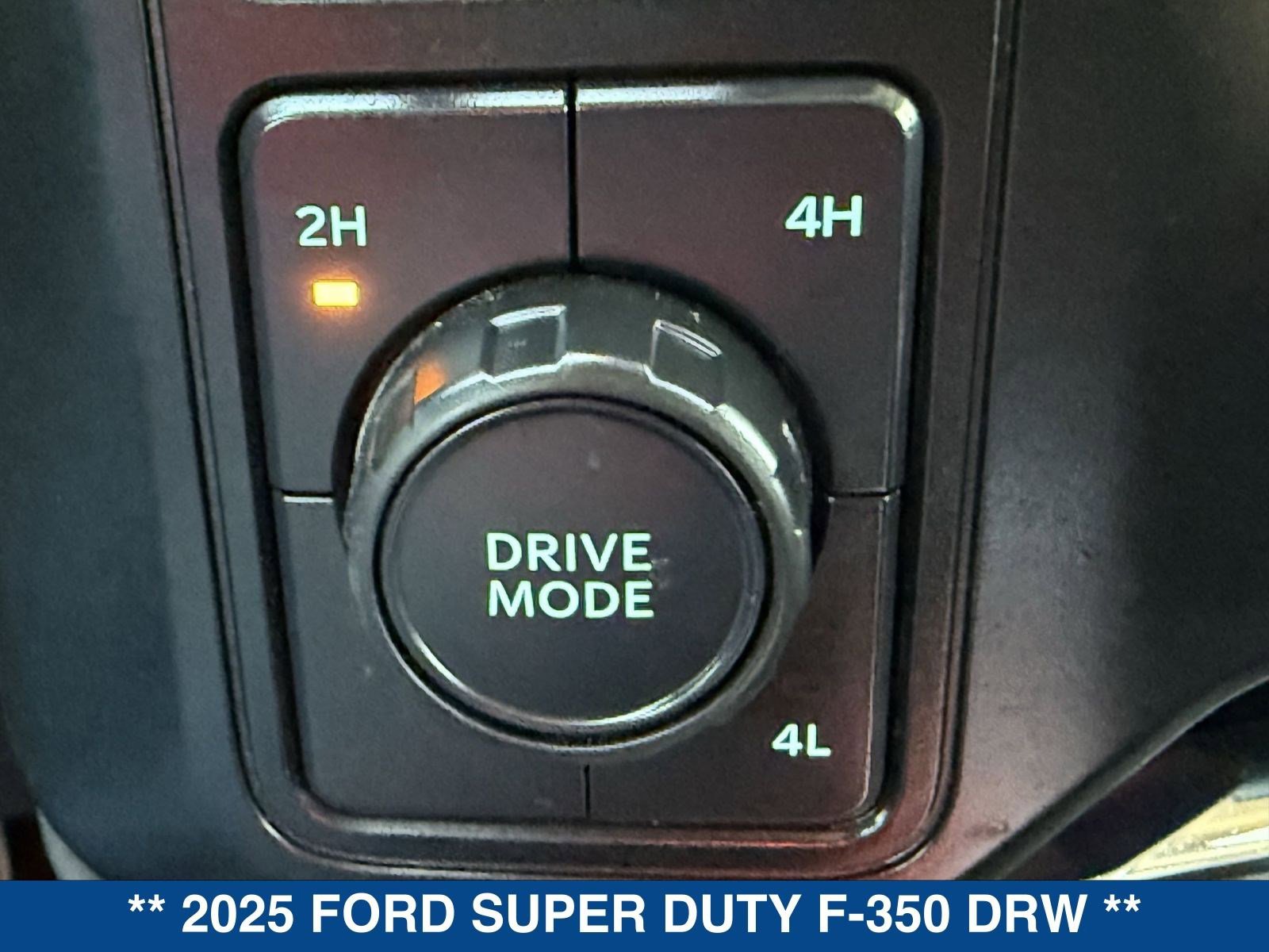 Certified 2025 Ford F350 Lariat w/ Lariat Ultimate Package image 31