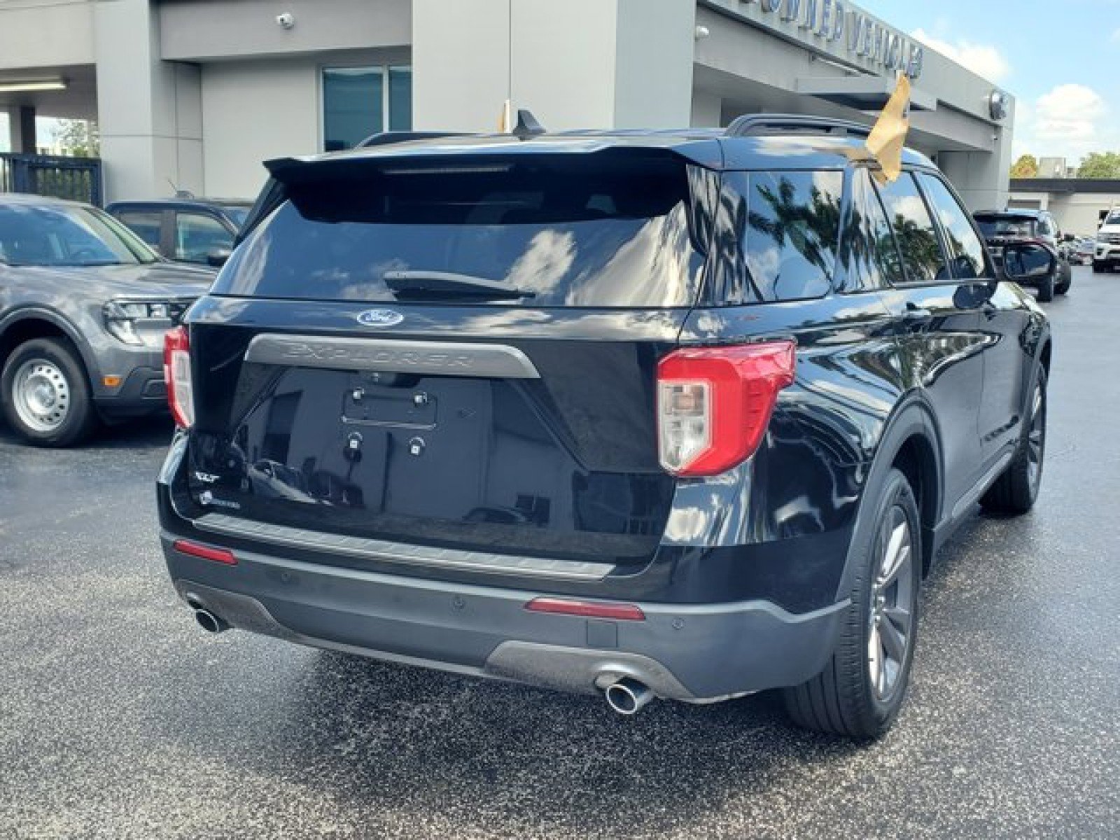 Certified 2023 Ford Explorer XLT w/ Equipment Group 202A RWD image 7