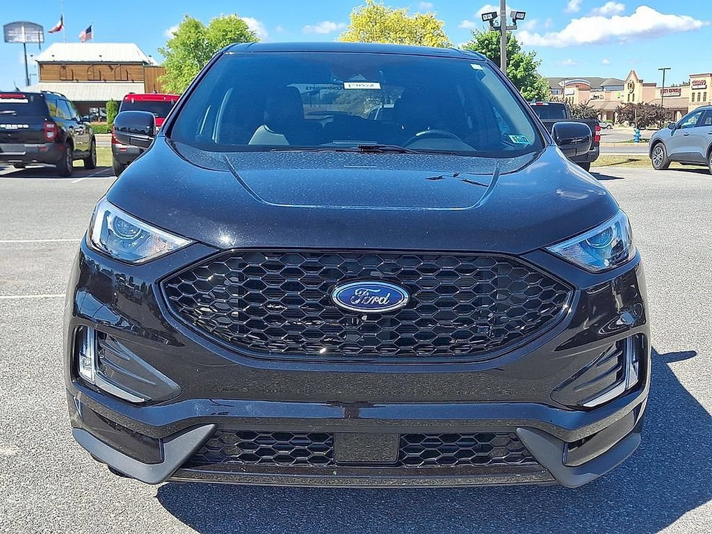 Certified 2024 Ford Edge ST-Line AWD/4WD image 2