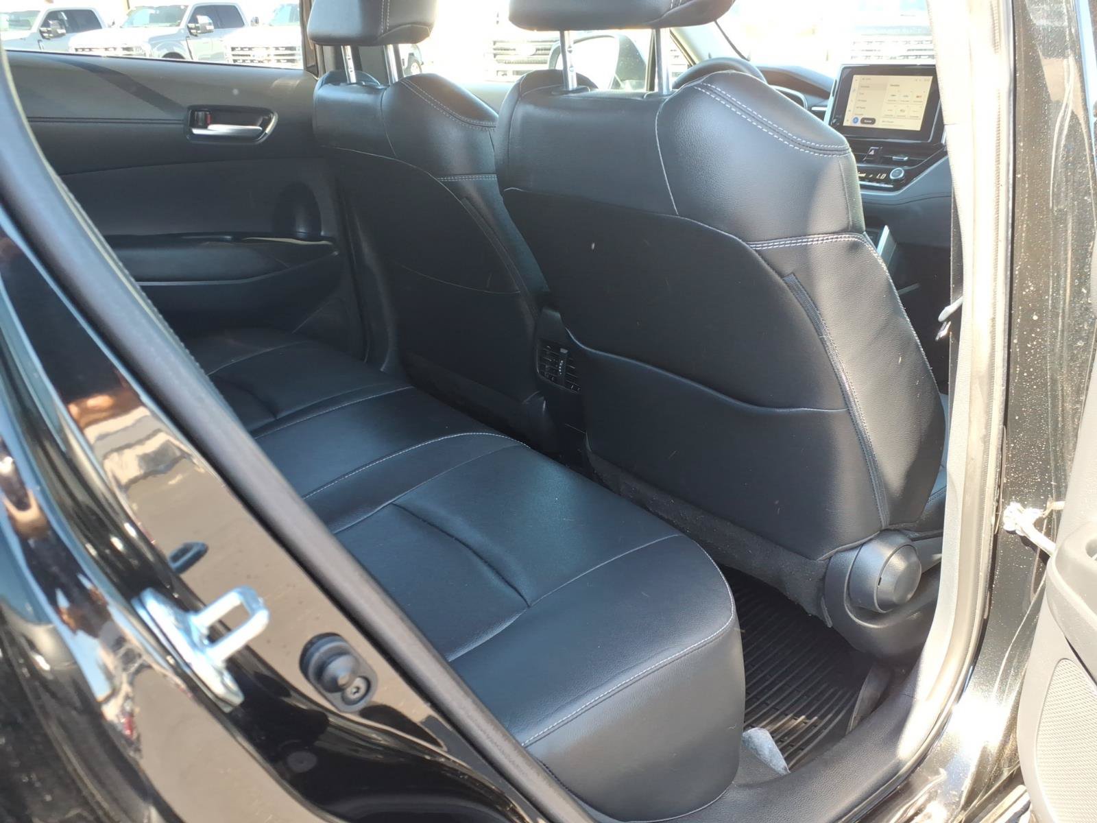 Used 2023 Toyota Corolla Cross XLE w/ Convenience Package FWD image 13