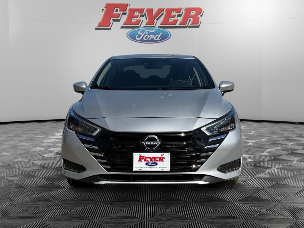 Used 2025 Nissan Versa SV w/ Trunk Package FWD image 8