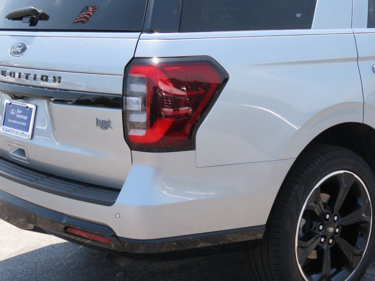 Certified 2024 Ford Expedition Limited AWD/4WD image 10