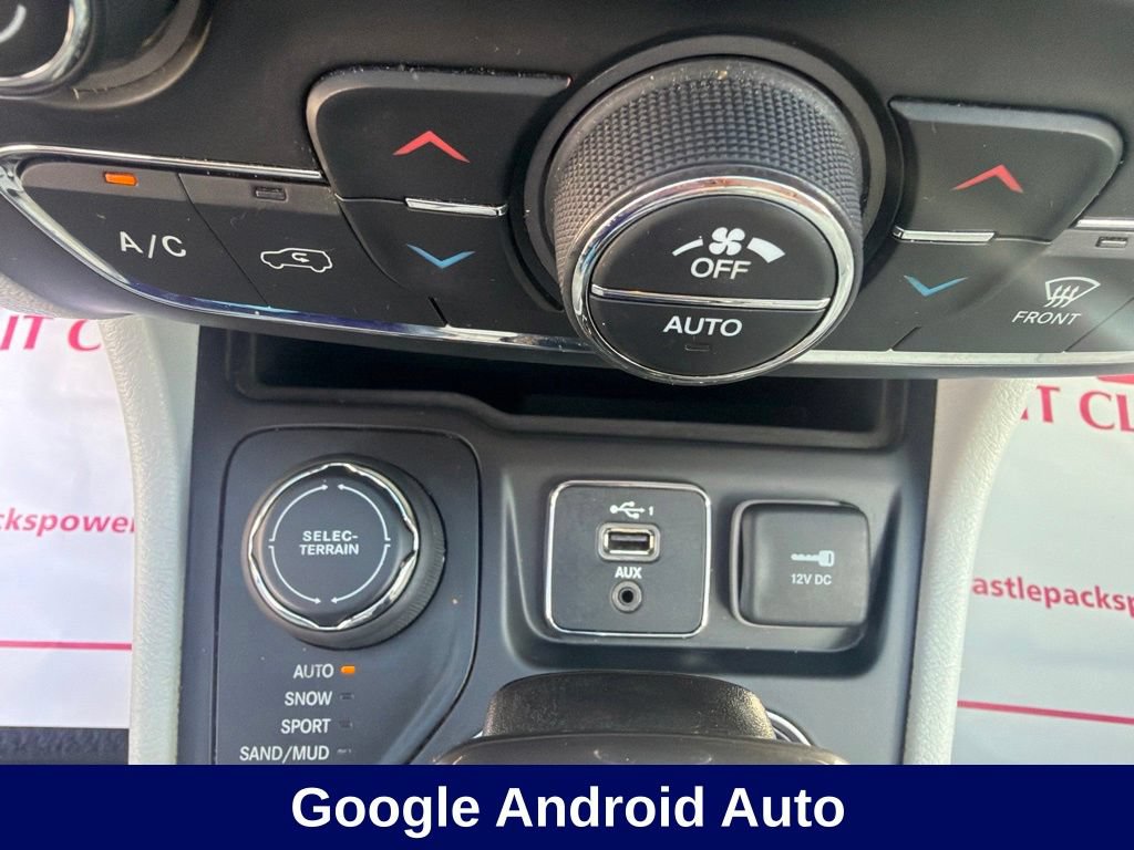Used 2019 Jeep Cherokee Overland AWD/4WD image 35