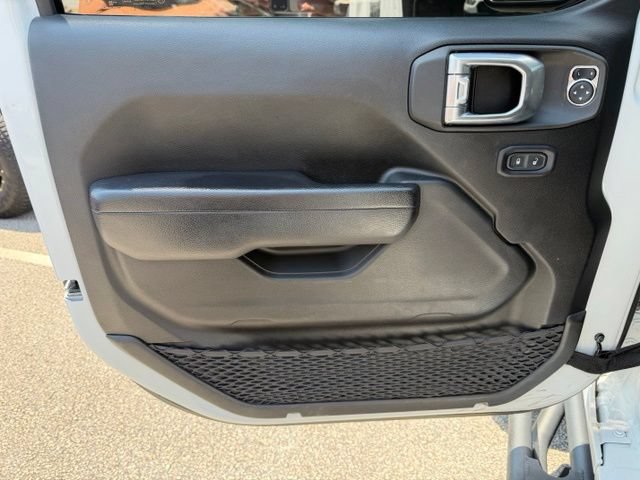 Used 2022 Jeep Wrangler Unlimited Sport AWD/4WD image 6
