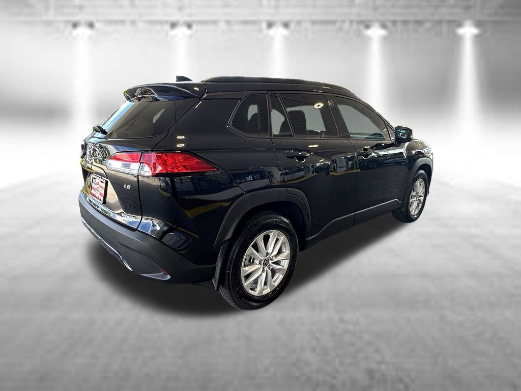 Used 2024 Toyota Corolla Cross LE FWD image 4