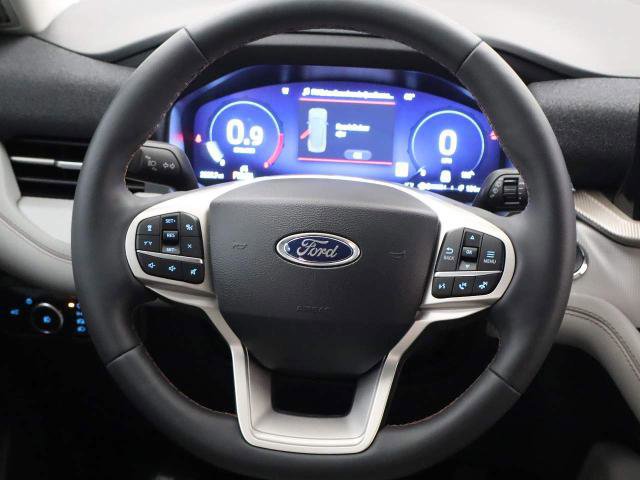 Certified 2025 Ford Explorer Active w/ Active Comfort Package image 22